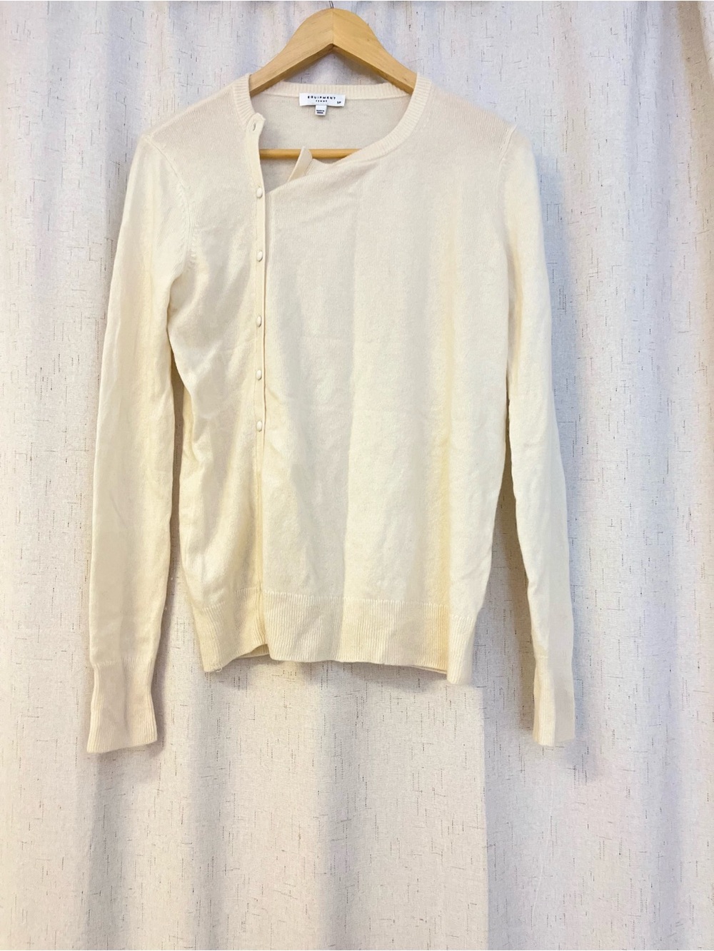 Equipment Femme Cashmere Cardigan Sweater Ivory Cream Size S/P Retail $425